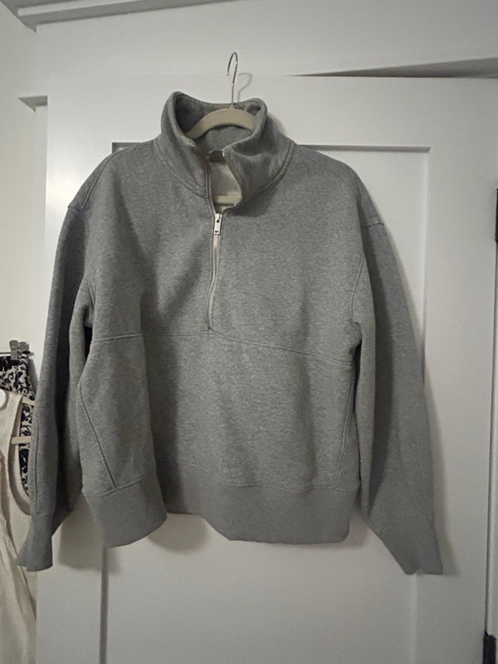 Everlane lot of 2 Quarter-Zip Funnel Neck Sweatshirt - Gray and Cream